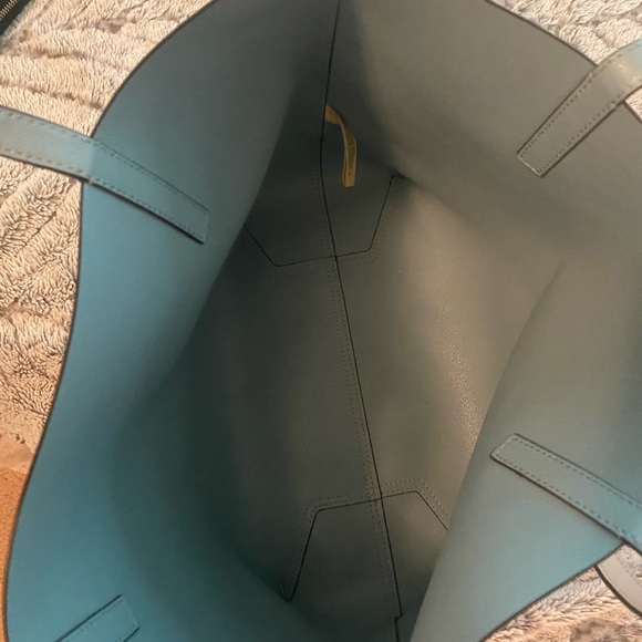 Kate Spade Tote - Picture 3 of 6